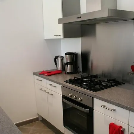 Holiday home Le Four De La Pierre Plantee A 4 Km De La Mer