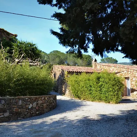 Holiday home Le Four De La Pierre Plantee A 4 Km De La Mer